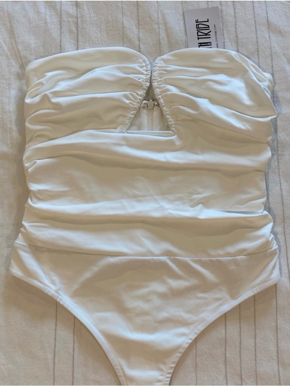 CAROLINE STRAPLESS CUTOUT BODYSUIT